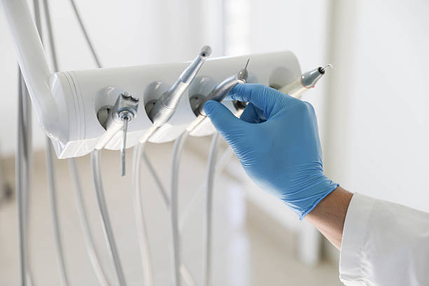 Professional Emergency Dentist technician working in Riverview, FL